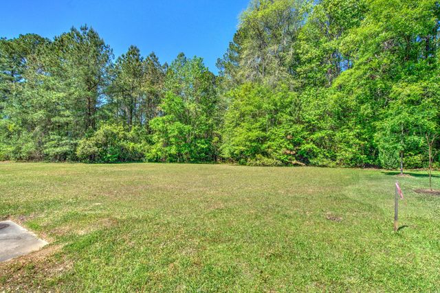 2033 Tacoma Circle, Ridgeville, SC 29472