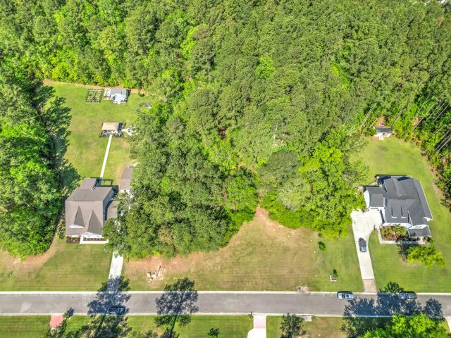 2033 Tacoma Circle, Ridgeville, SC 29472