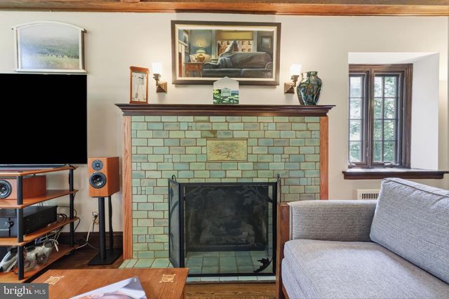 509 E ROUMFORT RD, Philadelphia, PA 19119