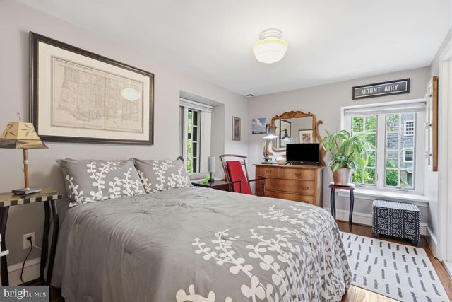 509 E ROUMFORT RD, Philadelphia, PA 19119
