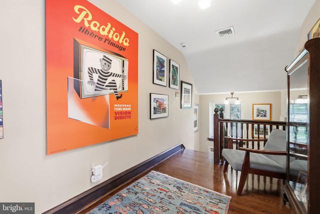 509 E ROUMFORT RD, Philadelphia, PA 19119