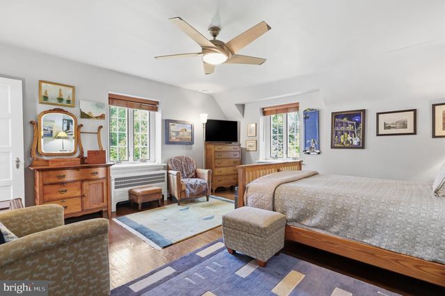 509 E ROUMFORT RD, Philadelphia, PA 19119