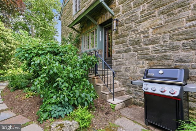509 E ROUMFORT RD, Philadelphia, PA 19119