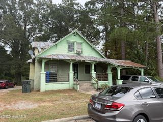 102 Parkview Street W, Wilson, NC 27893