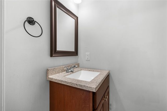 105 Knossus Court, Seneca, SC 29672