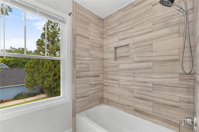 105 Knossus Court, Seneca, SC 29672