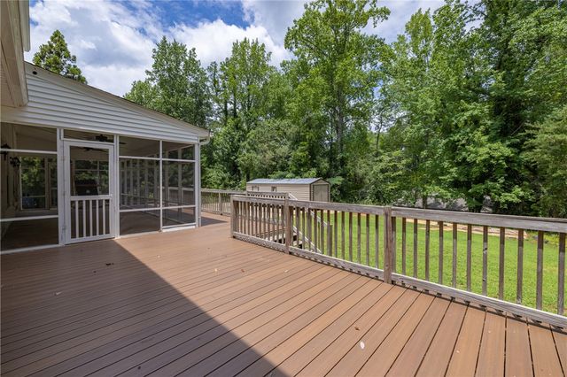 105 Knossus Court, Seneca, SC 29672