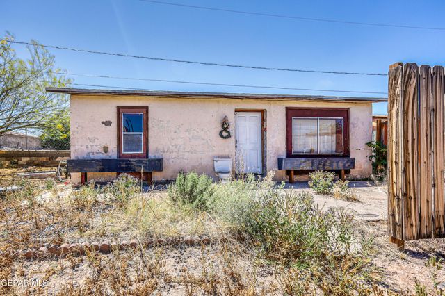 120 LOMA VISTA Drive, Sunland Park, NM 88063