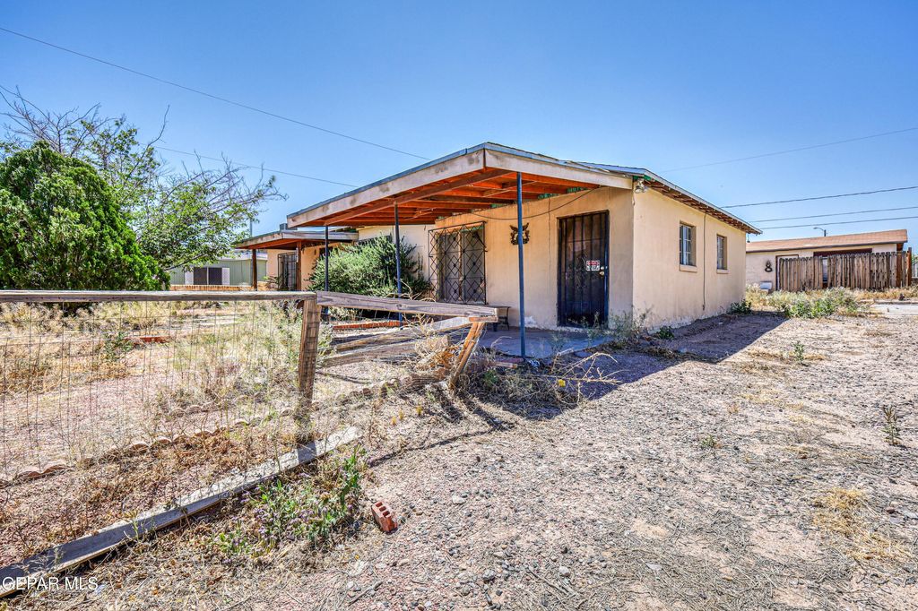 120 LOMA VISTA Drive, Sunland Park, NM 88063