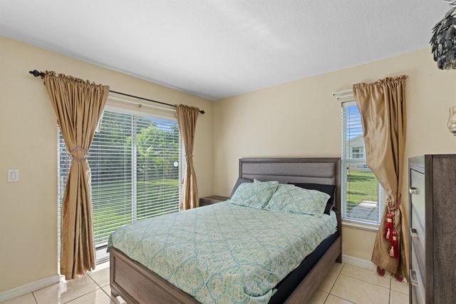 1674 SW Escobar Lane, Port St Lucie, FL 34953