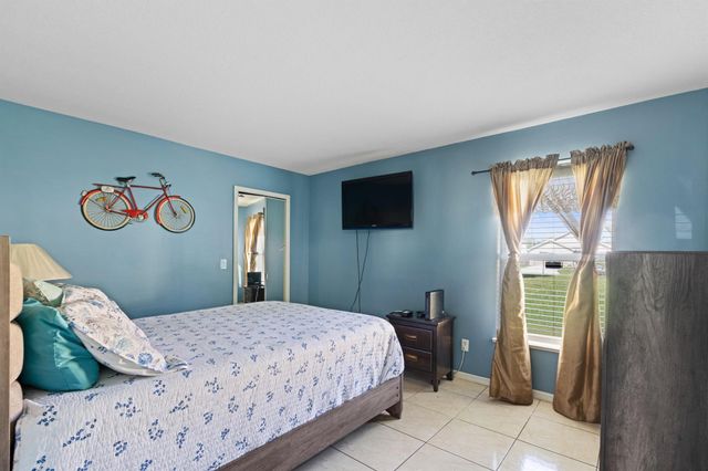1674 SW Escobar Lane, Port St Lucie, FL 34953