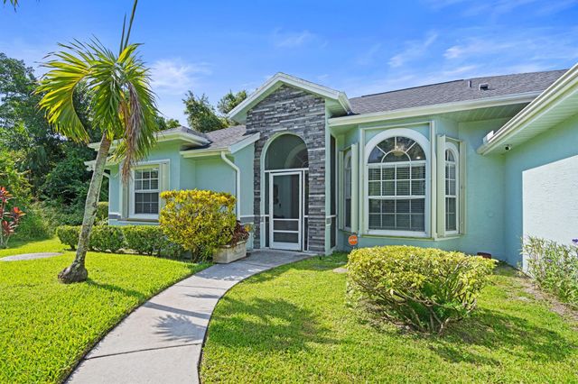 1674 SW Escobar Lane, Port St Lucie, FL 34953