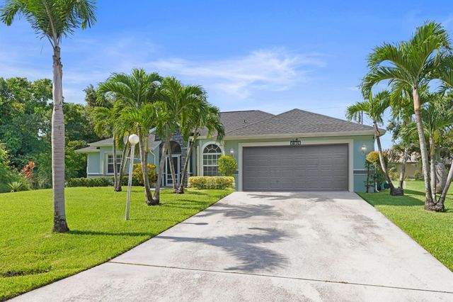 1674 SW Escobar Lane, Port St Lucie, FL 34953