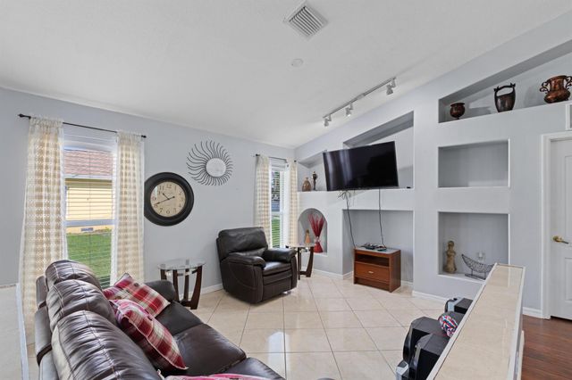 1674 SW Escobar Lane, Port St Lucie, FL 34953