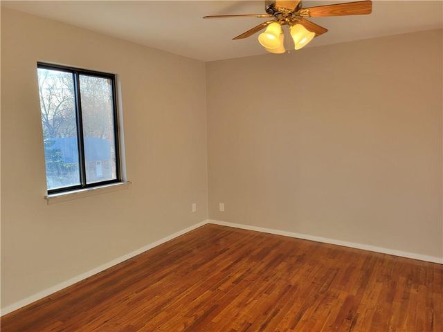 8221 Santa Fe Drive 10, Overland Park, KS 66204