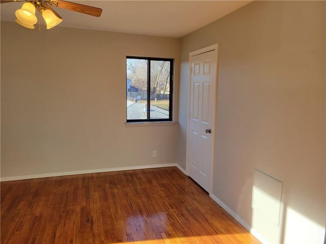 8221 Santa Fe Drive 10, Overland Park, KS 66204