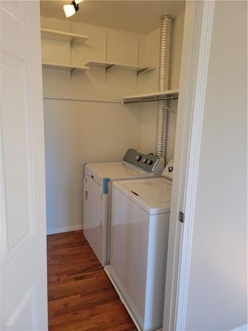 8221 Santa Fe Drive 10, Overland Park, KS 66204