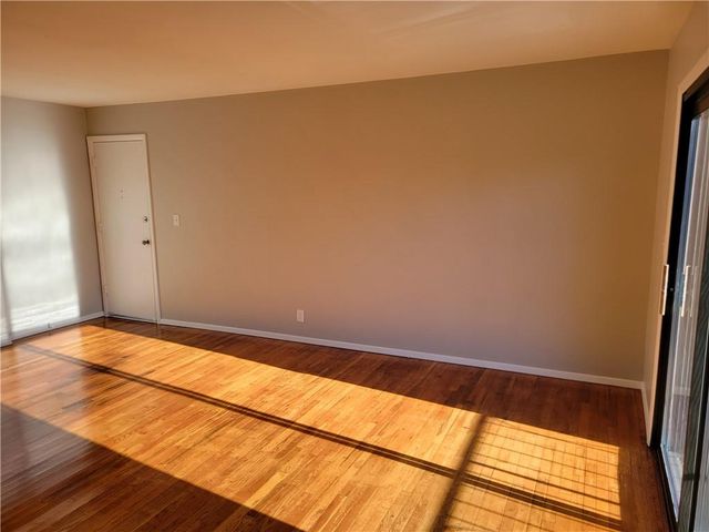 8221 Santa Fe Drive 10, Overland Park, KS 66204