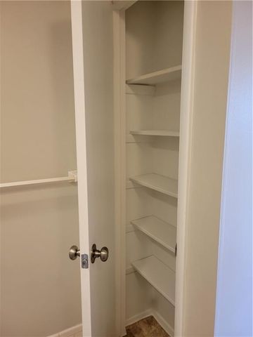 8221 Santa Fe Drive 10, Overland Park, KS 66204