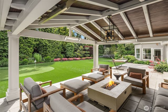 2042 77th Avenue NE, Medina, WA 98039