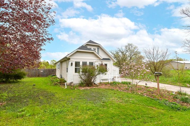 N6612 Juniper ROAD, Elkhorn, WI 53121
