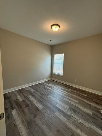 2515-2513 W 55th St N, Wichita, KS 67204