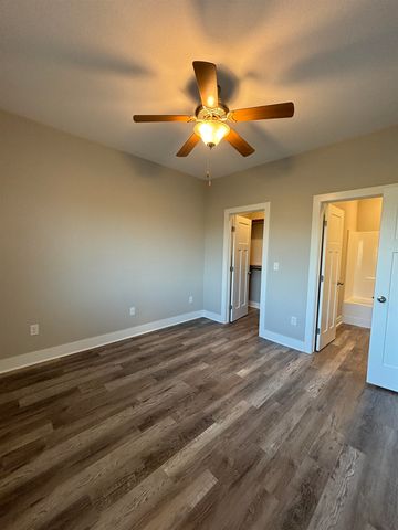 2515-2513 W 55th St N, Wichita, KS 67204