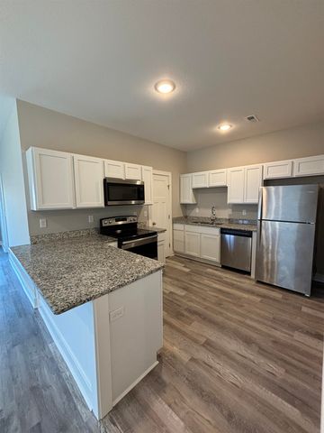 2515-2513 W 55th St N, Wichita, KS 67204