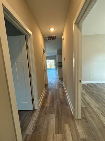 2515-2513 W 55th St N, Wichita, KS 67204