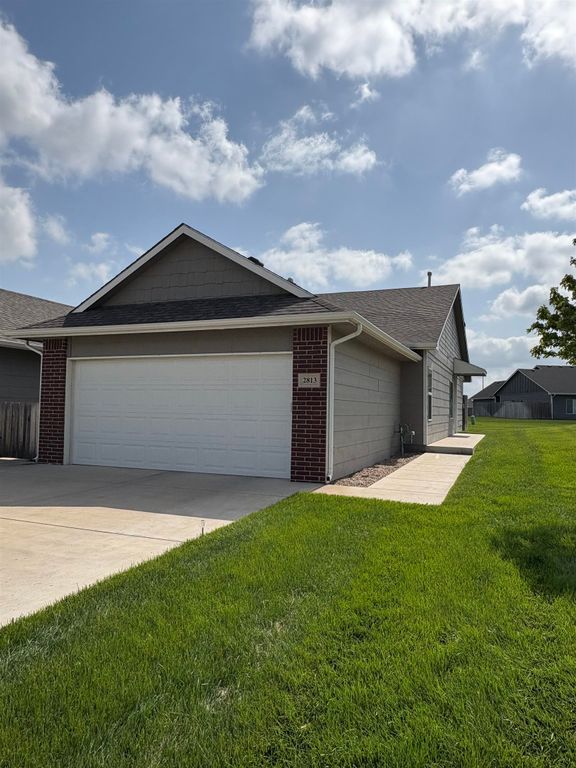 2515-2513 W 55th St N, Wichita, KS 67204