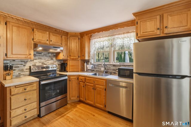 18 Leon Road, Bristol, CT 06010