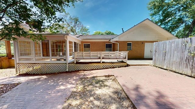 101 Boxwood Court, Dothan, AL 36301
