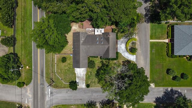 101 Boxwood Court, Dothan, AL 36301