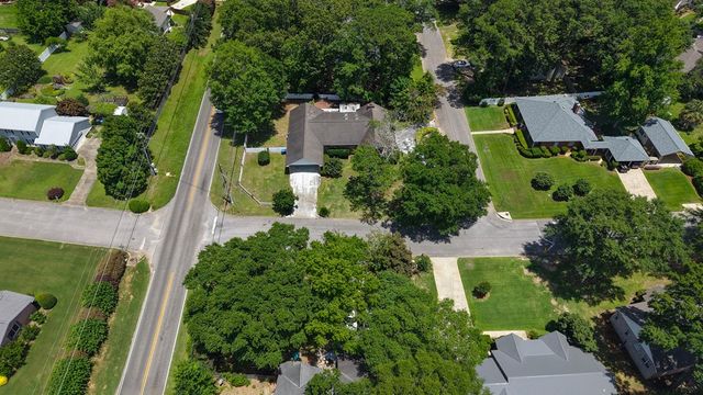 101 Boxwood Court, Dothan, AL 36301