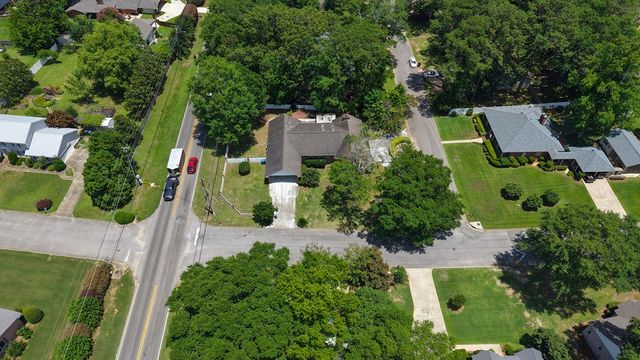 101 Boxwood Court, Dothan, AL 36301