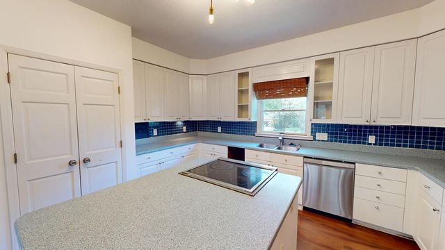 101 Boxwood Court, Dothan, AL 36301