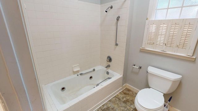 101 Boxwood Court, Dothan, AL 36301