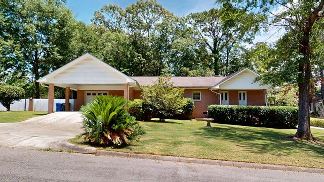 101 Boxwood Court, Dothan, AL 36301