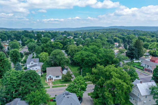 1016 East Street, Baraboo, WI 53913