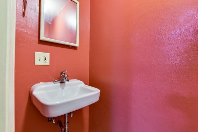 1016 East Street, Baraboo, WI 53913