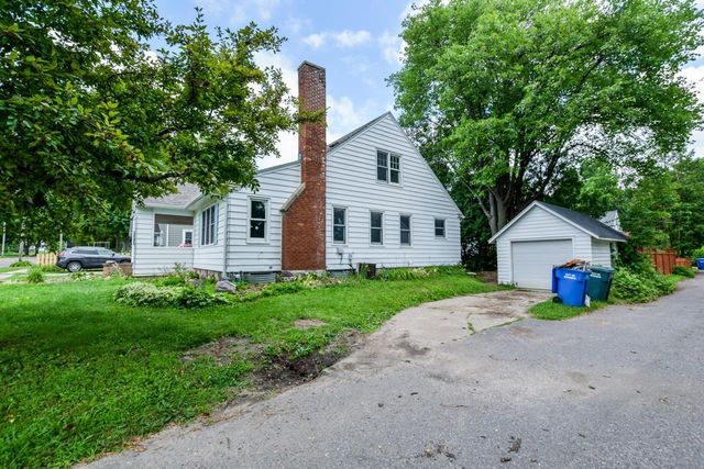 1016 East Street, Baraboo, WI 53913