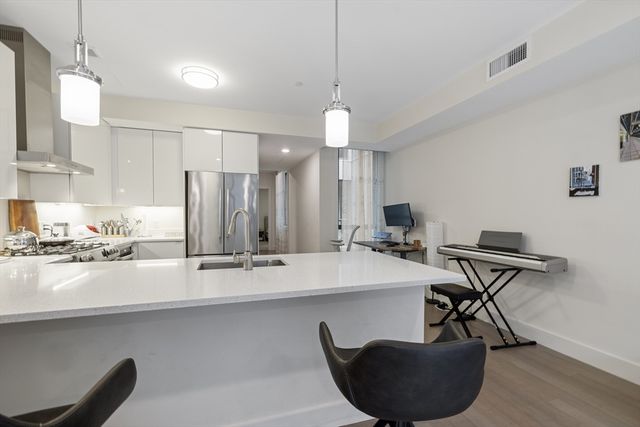 121 Portland Street 707, Boston, MA 02114