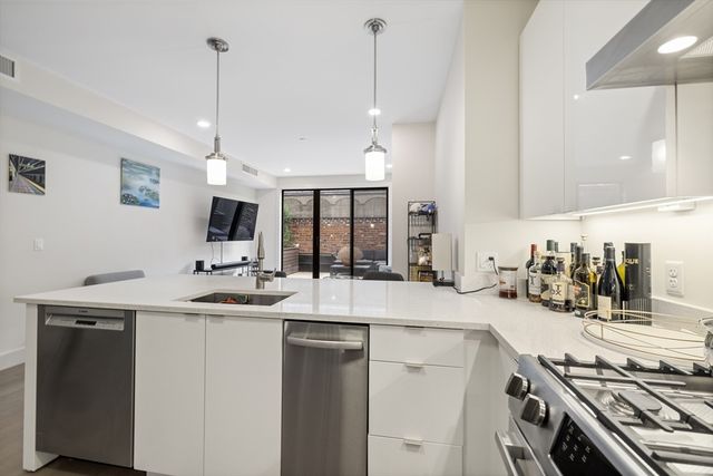121 Portland Street 707, Boston, MA 02114