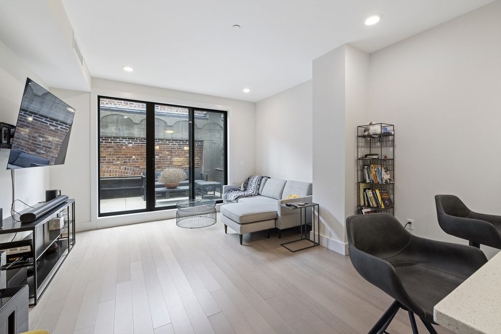 121 Portland Street 707, Boston, MA 02114