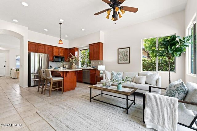 656 Camino De La Luz, Newbury Park, CA 91320