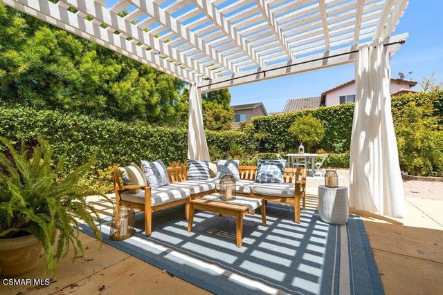 656 Camino De La Luz, Newbury Park, CA 91320