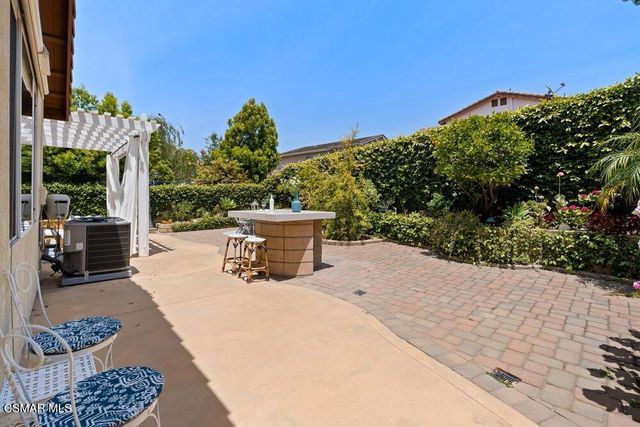 656 Camino De La Luz, Newbury Park, CA 91320