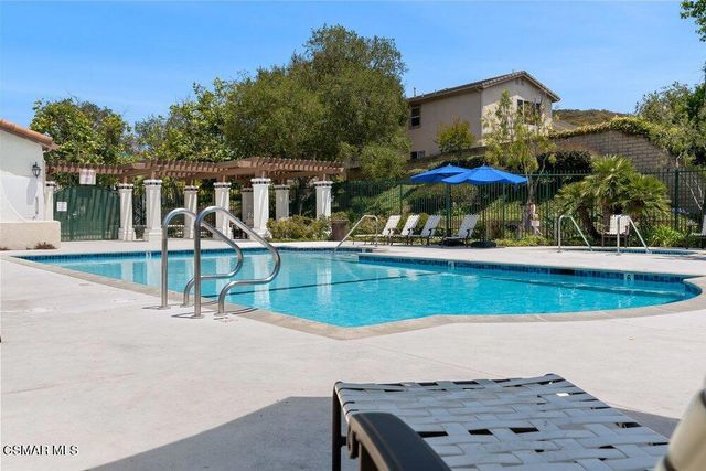 656 Camino De La Luz, Newbury Park, CA 91320