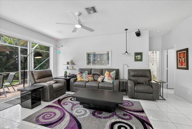 11642 NW 13th Manor, Coral Springs, FL 33071