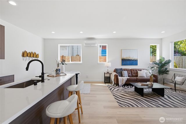 9323 Marcus Avenue S, Seattle, WA 98118